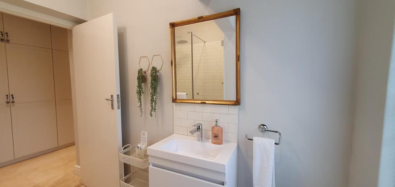 Verdun Country House Franschhoek Bagian luar foto